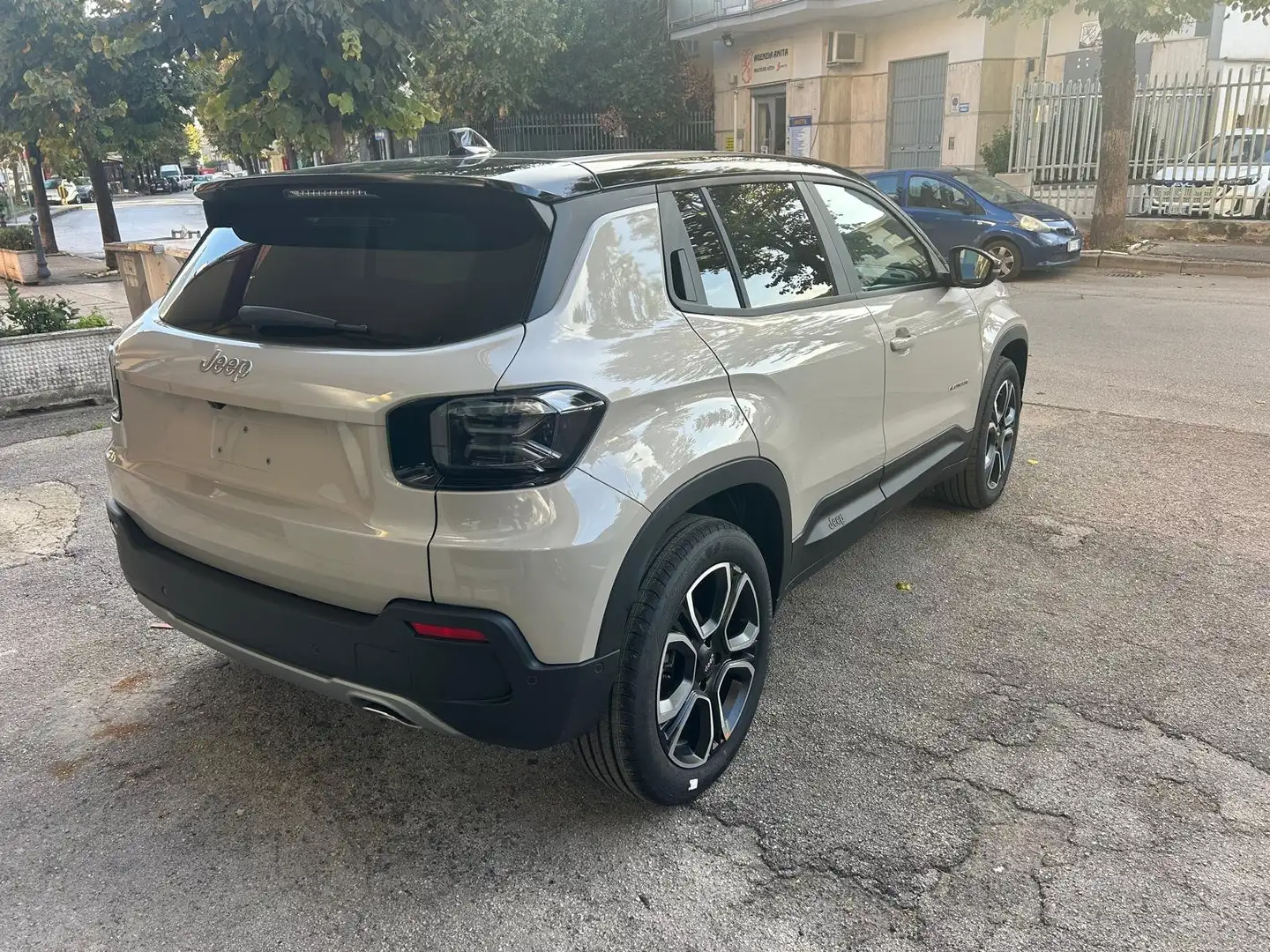 Jeep Avenger Avenger 1.2 turbo Summit fwd 100cv Grigio - 2