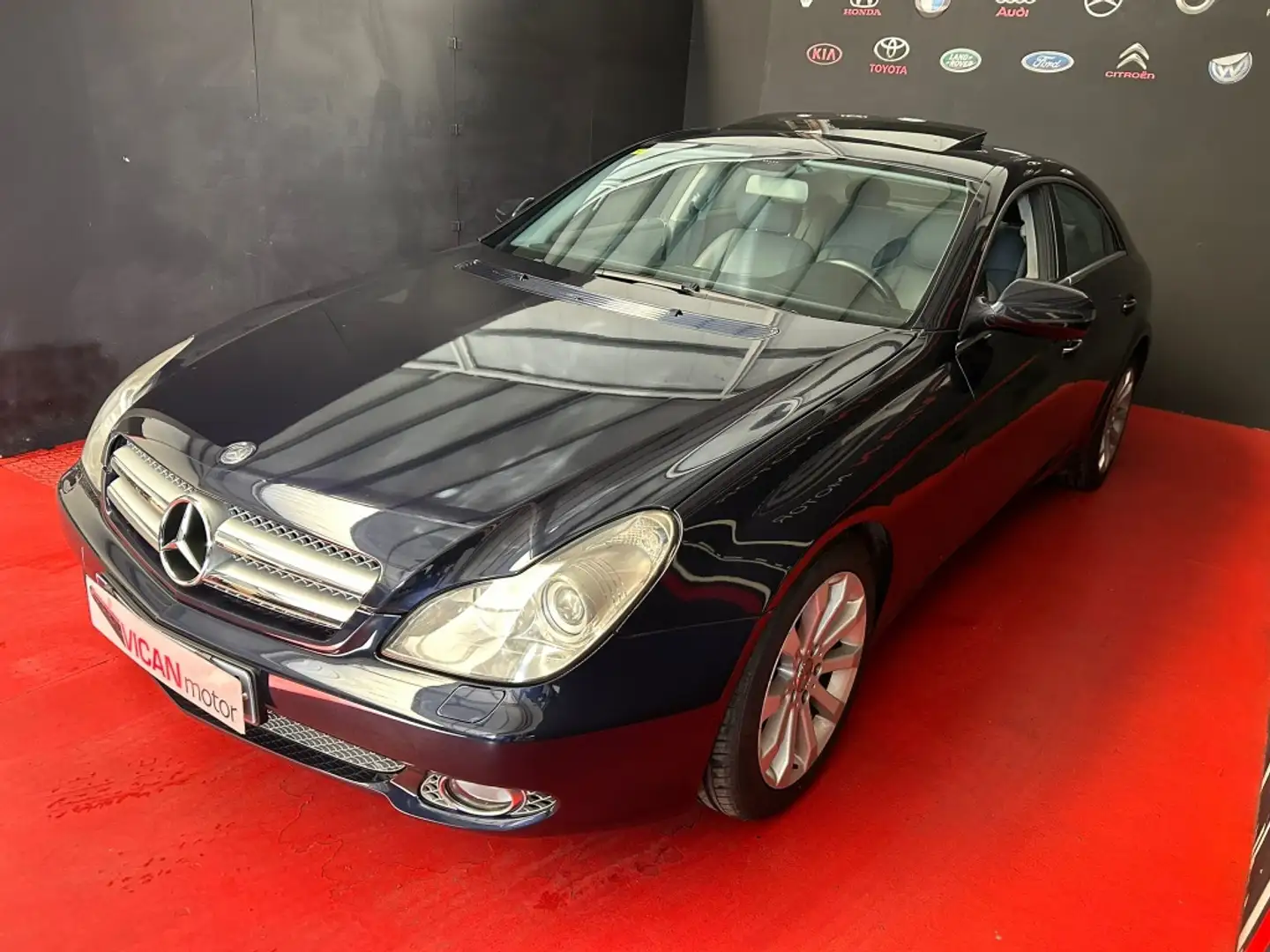 Mercedes-Benz CLS 280 Aut. Blauw - 2