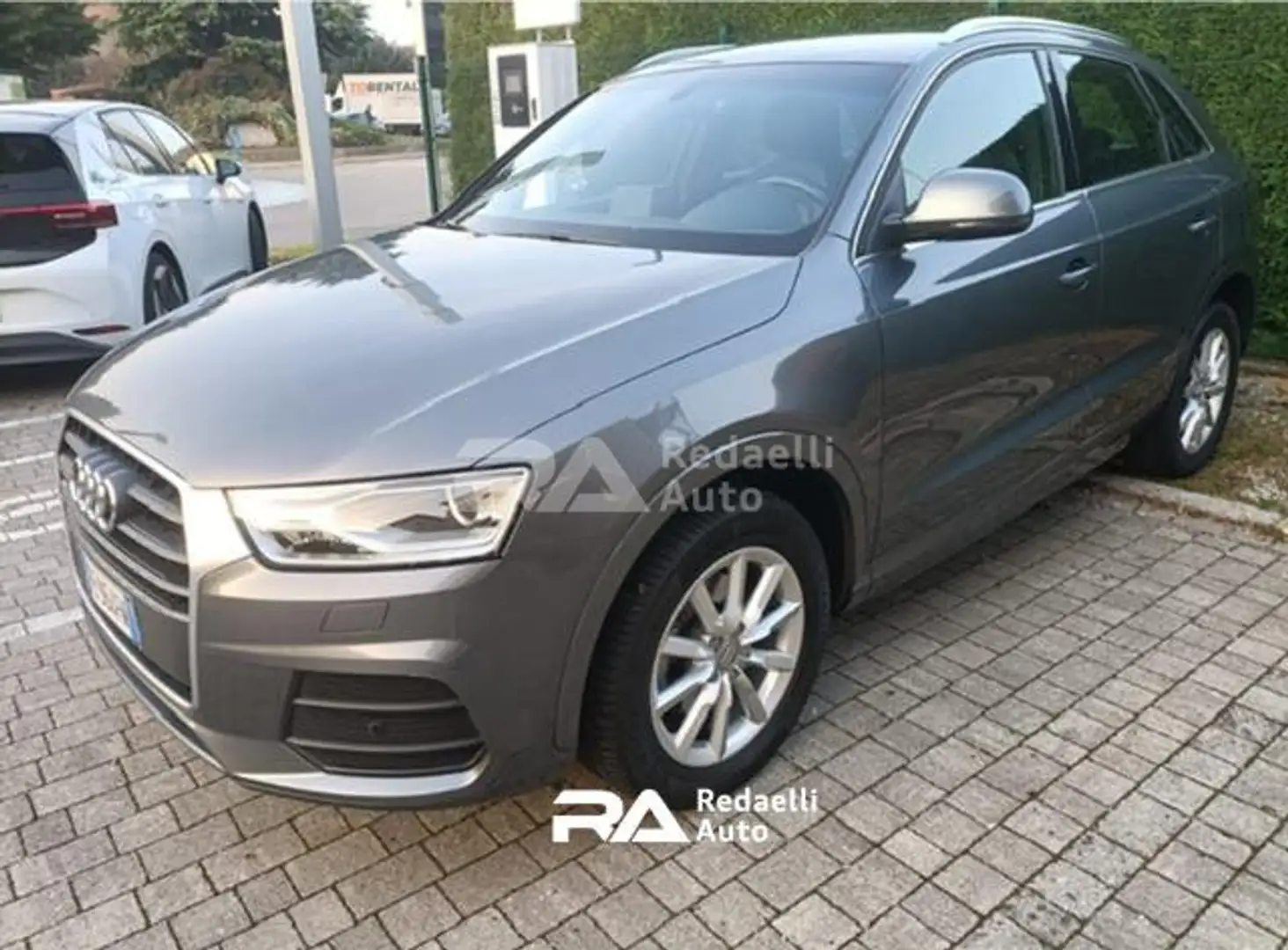 Audi Q3 Q3 2.0 TDI 184 CV quattro S tronic Business Grigio - 1