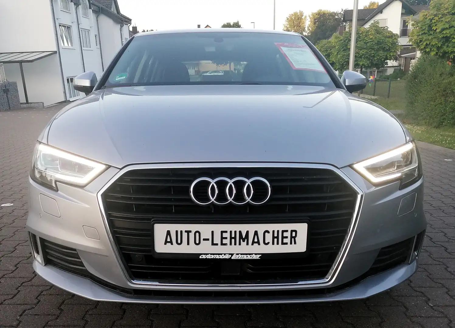 Audi A3 SPORT Grau - 1