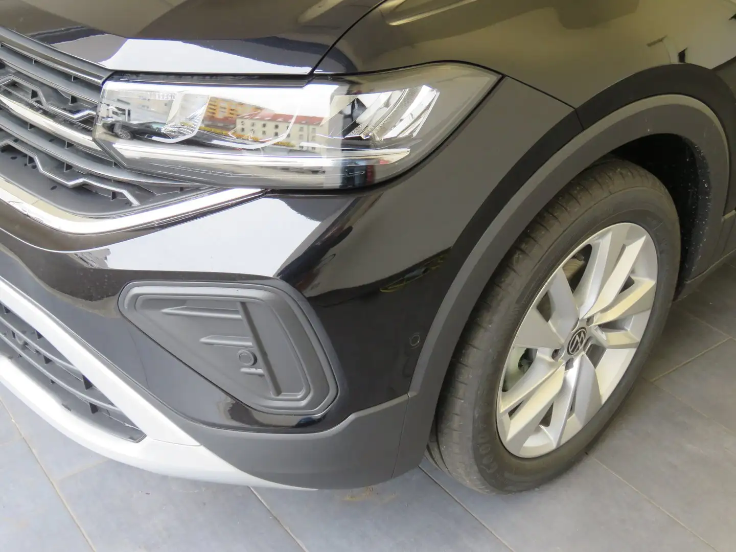 Volkswagen T-Cross Friends TSI DSG Schwarz - 2