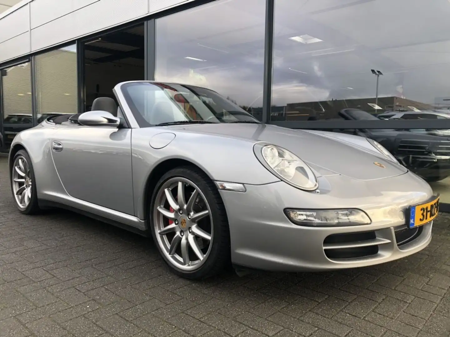 Porsche 997 Cabrio 3.8 Carrera 4S orgineel NL Grijs - 2