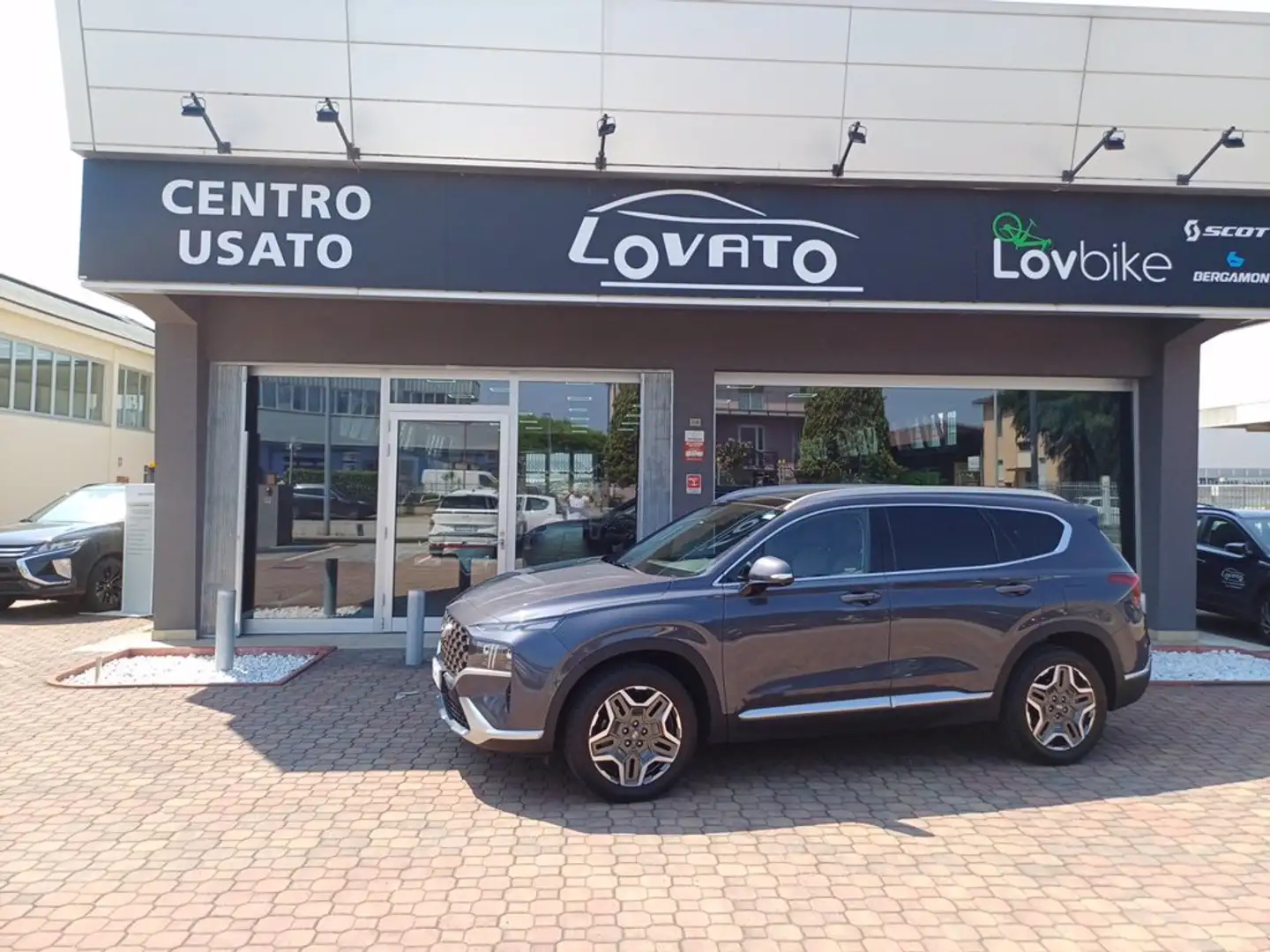 Hyundai SANTA FE 1.6 T-GDI HEV 4WD AT 7p. 20th Anniversary Gris - 1