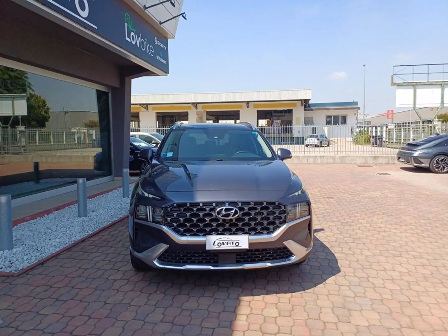 Hyundai SANTA FE 1.6 T-GDI HEV 4WD AT 7p. 20th Anniversary Gris - 2