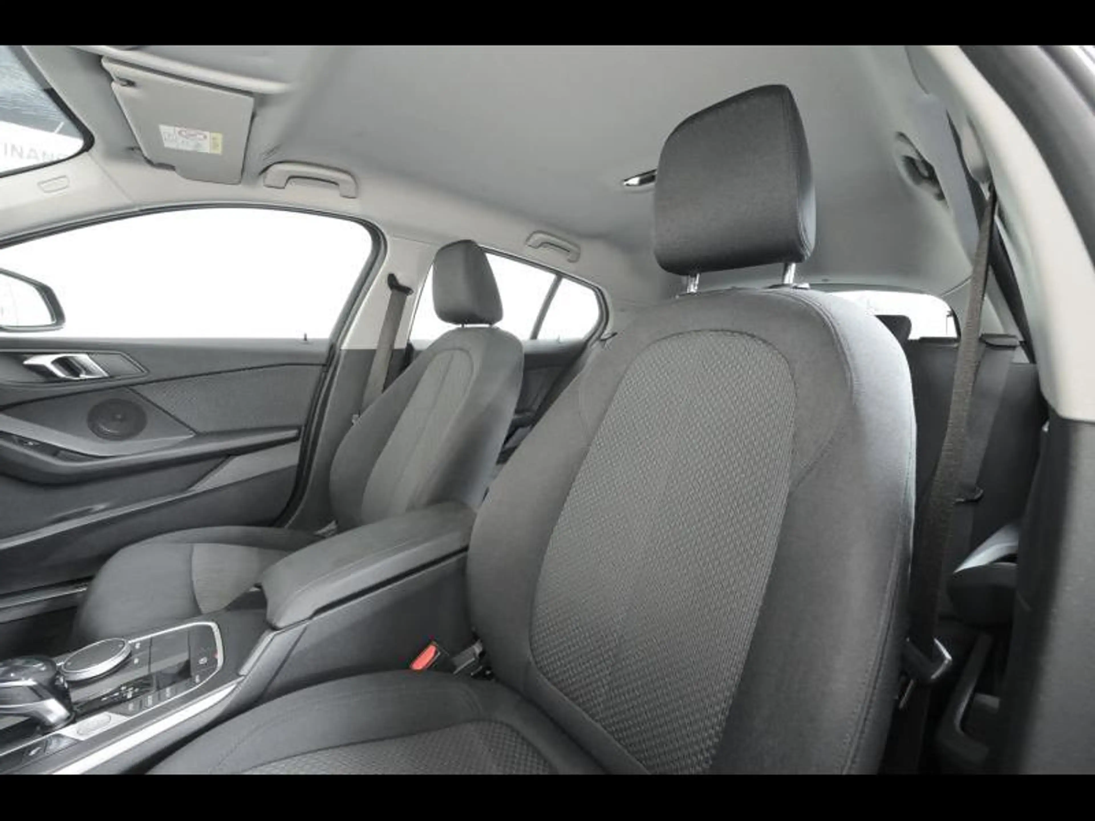 BMW 118 i — photo 15