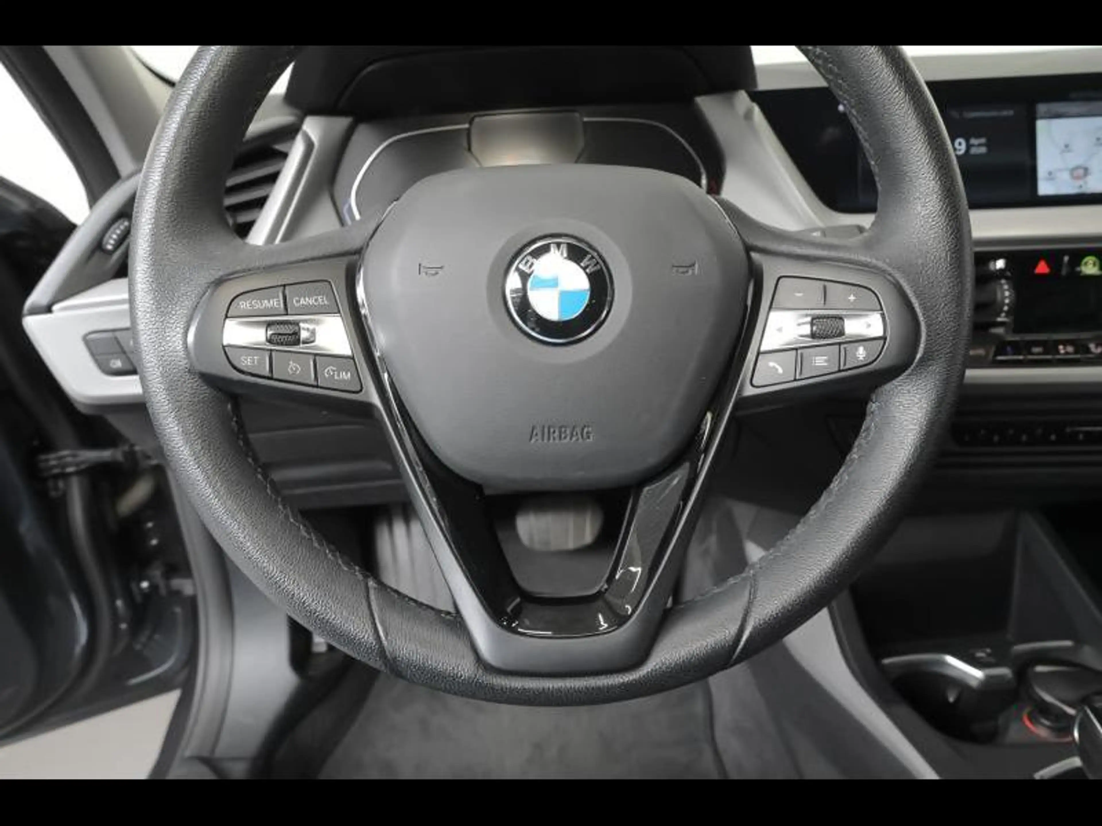 BMW 118 i — photo 9