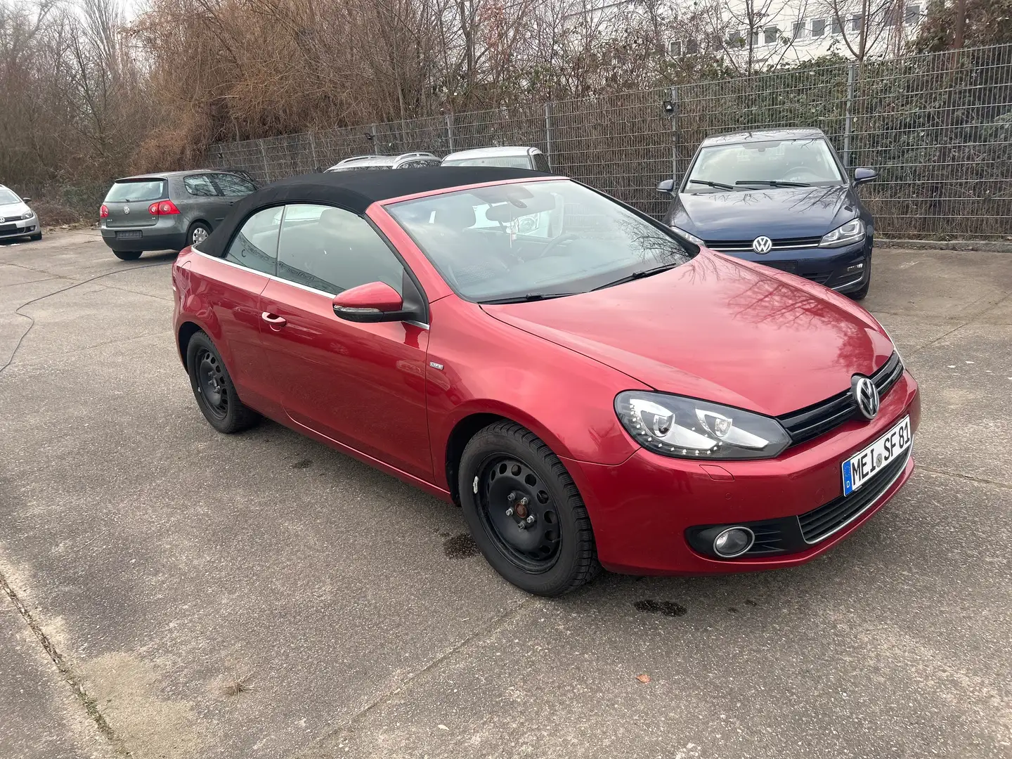 Volkswagen Golf Cabriolet Life Xenon PDC SHZ Navigation 8 fach Bereifung Rouge - 2