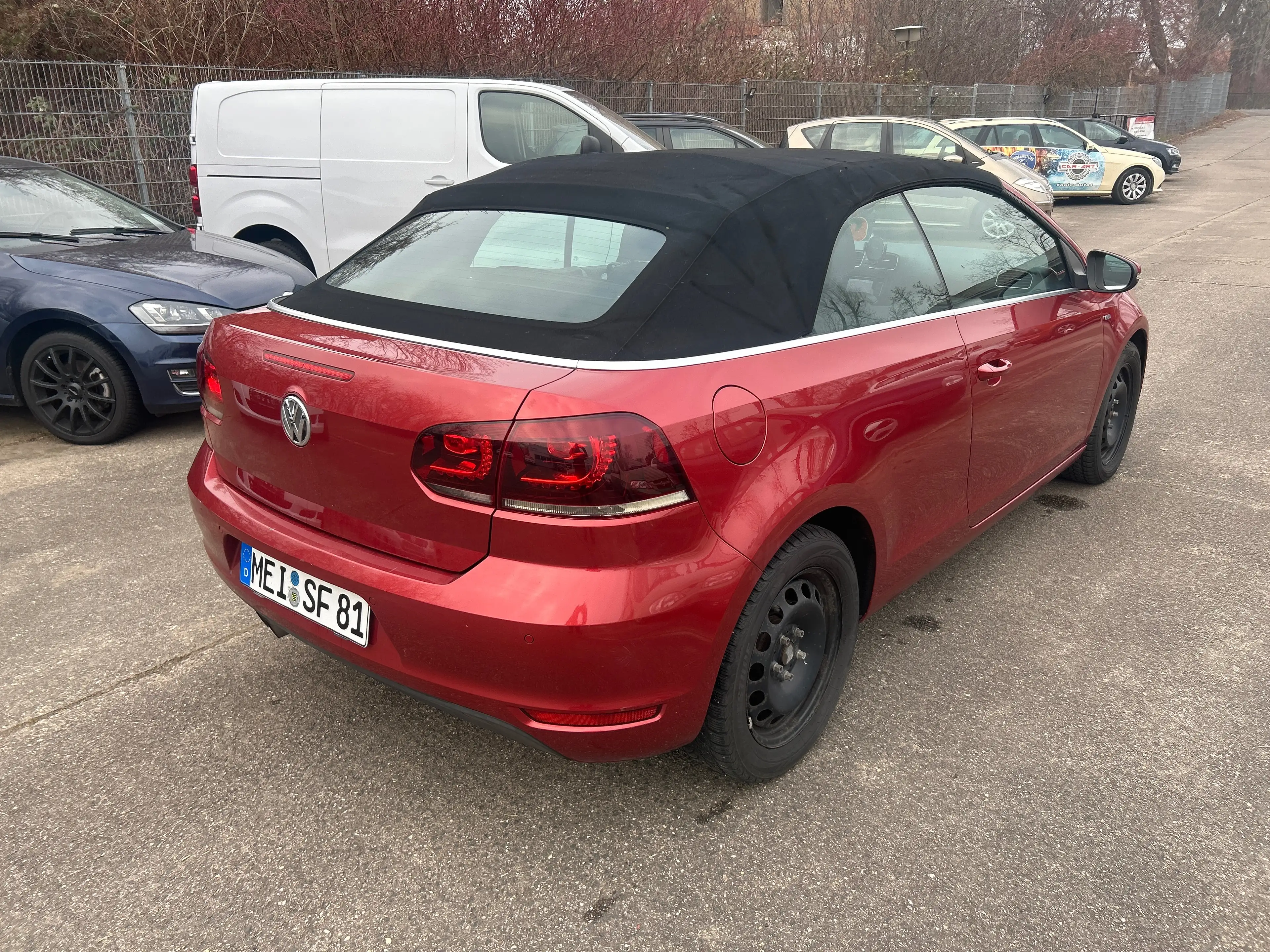 Volkswagen Golf Cabriolet Life Xenon PDC SHZ Navigation 8 fach Bereifung — photo 6