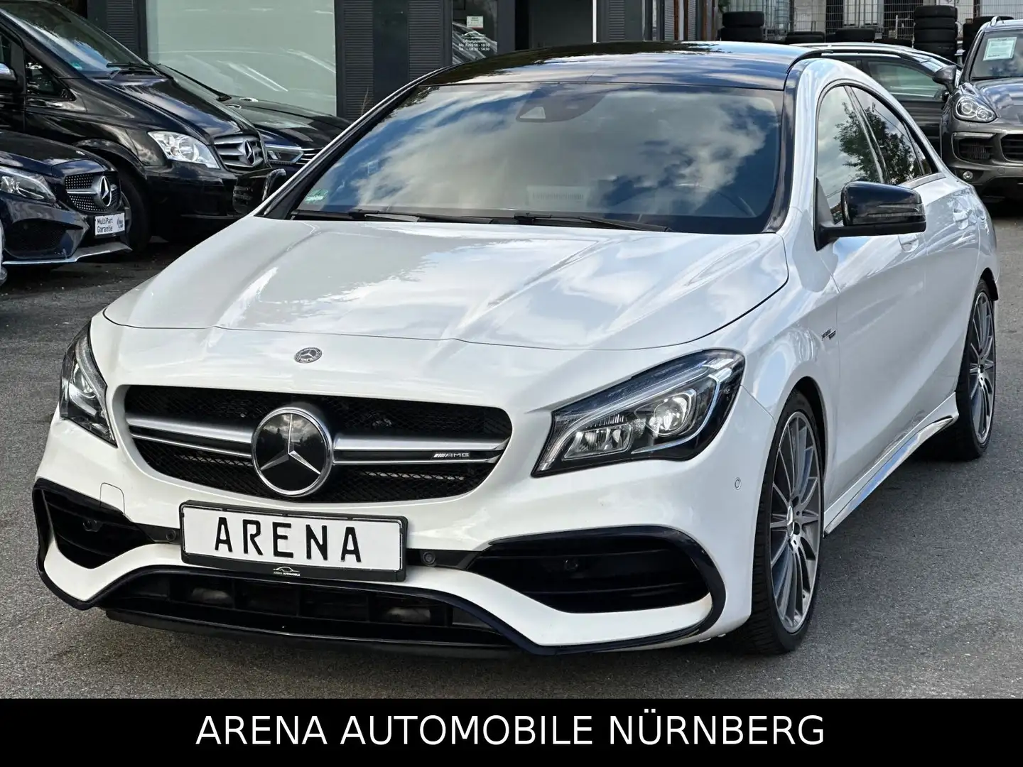 Mercedes-Benz CLA 45 AMG 4Matic*Pano*HarmanKardon*NightPaket Weiß - 1