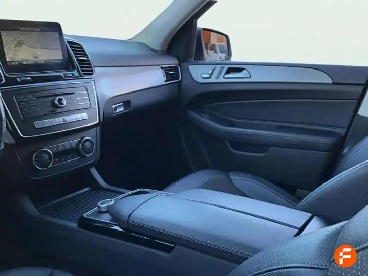 Mercedes-Benz GLE 2017, foto 33
