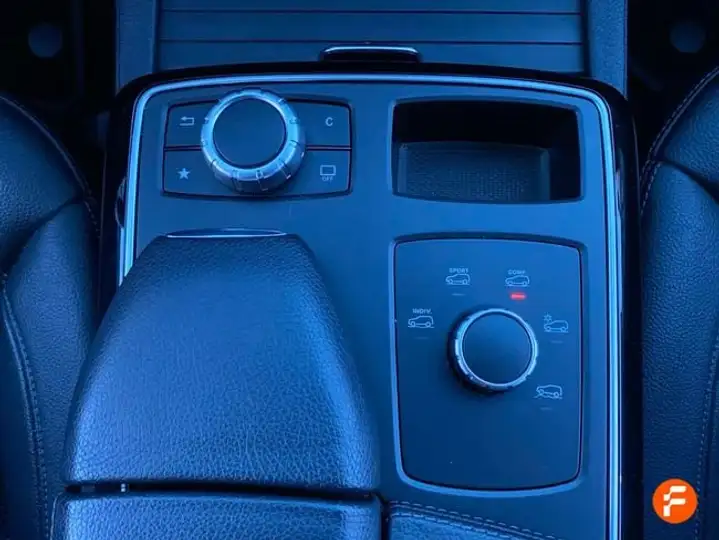 Mercedes-Benz GLE 2017, foto 30