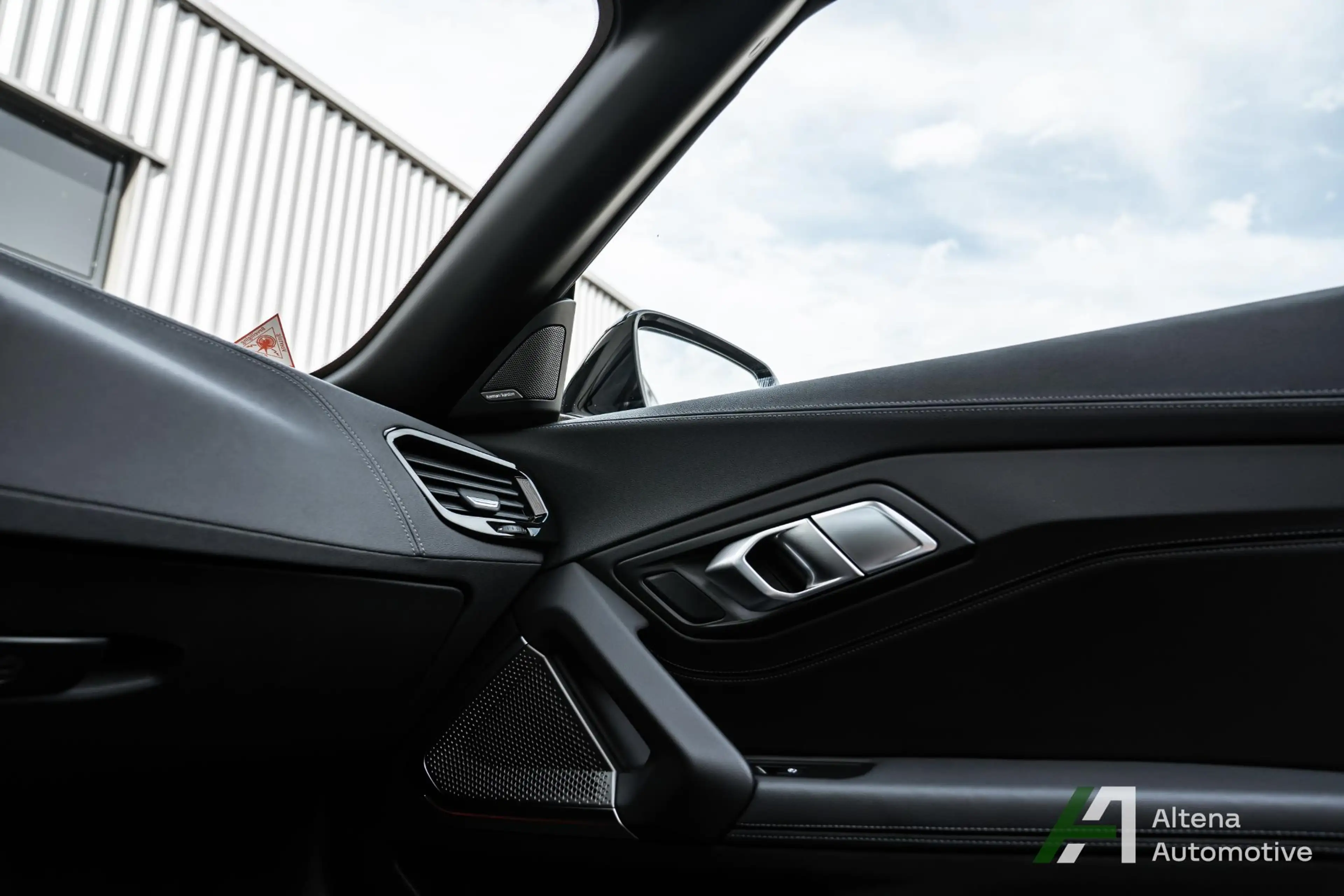 BMW Z4 Roadster sDrive20i High Executive — photo 31