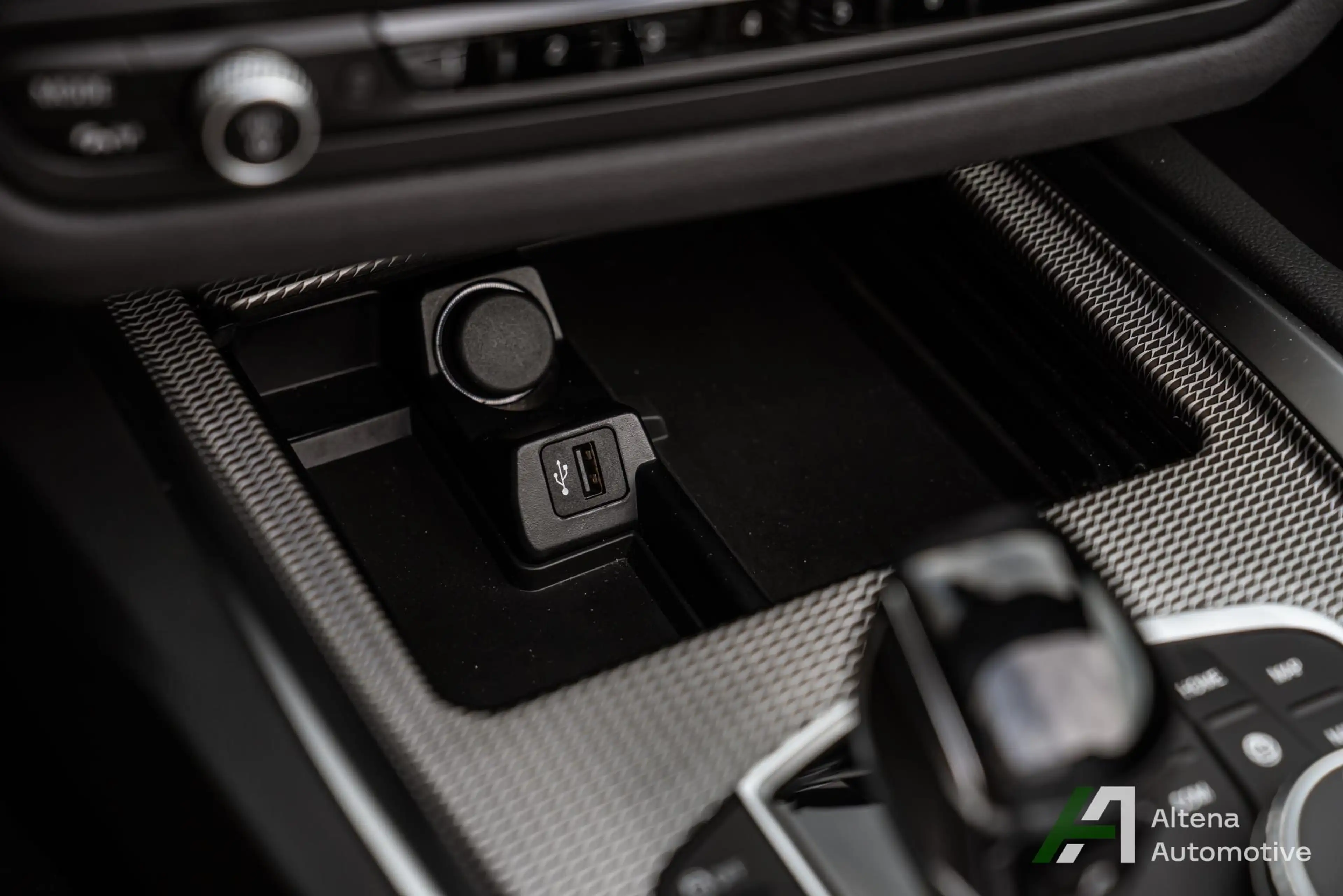 BMW Z4 Roadster sDrive20i High Executive — photo 28