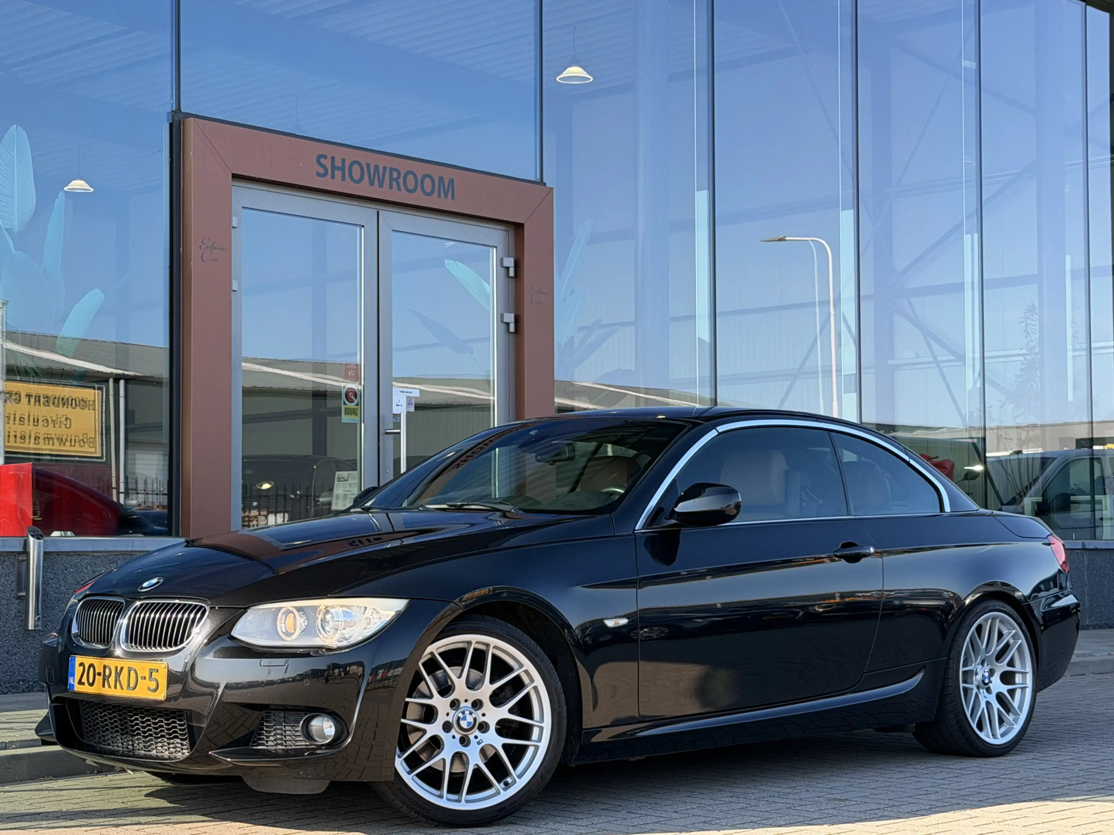 BMW 325 3-serie Cabrio 325i M-Sport | Cruise | Leder | Mem