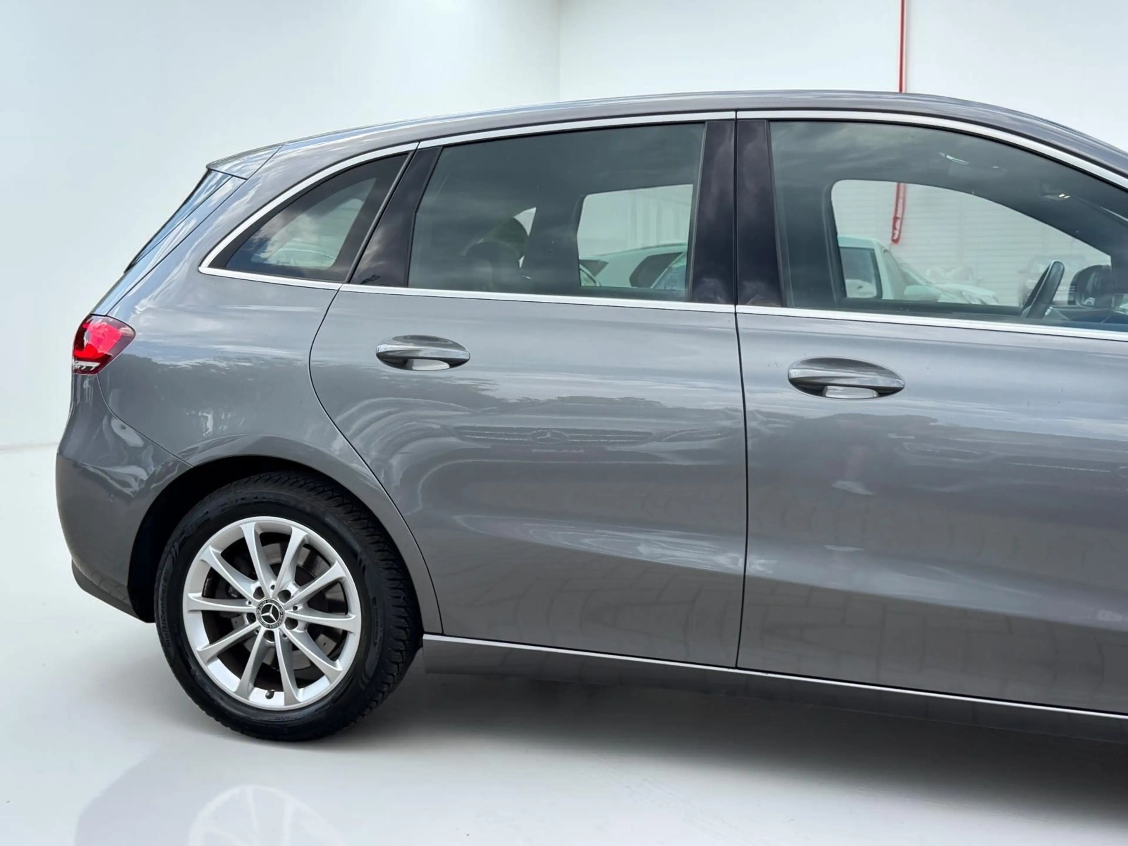 Mercedes-Benz B 250 Progressive*PANO*WIDESCREEN*TLEDER*LED*TEM — photo 8