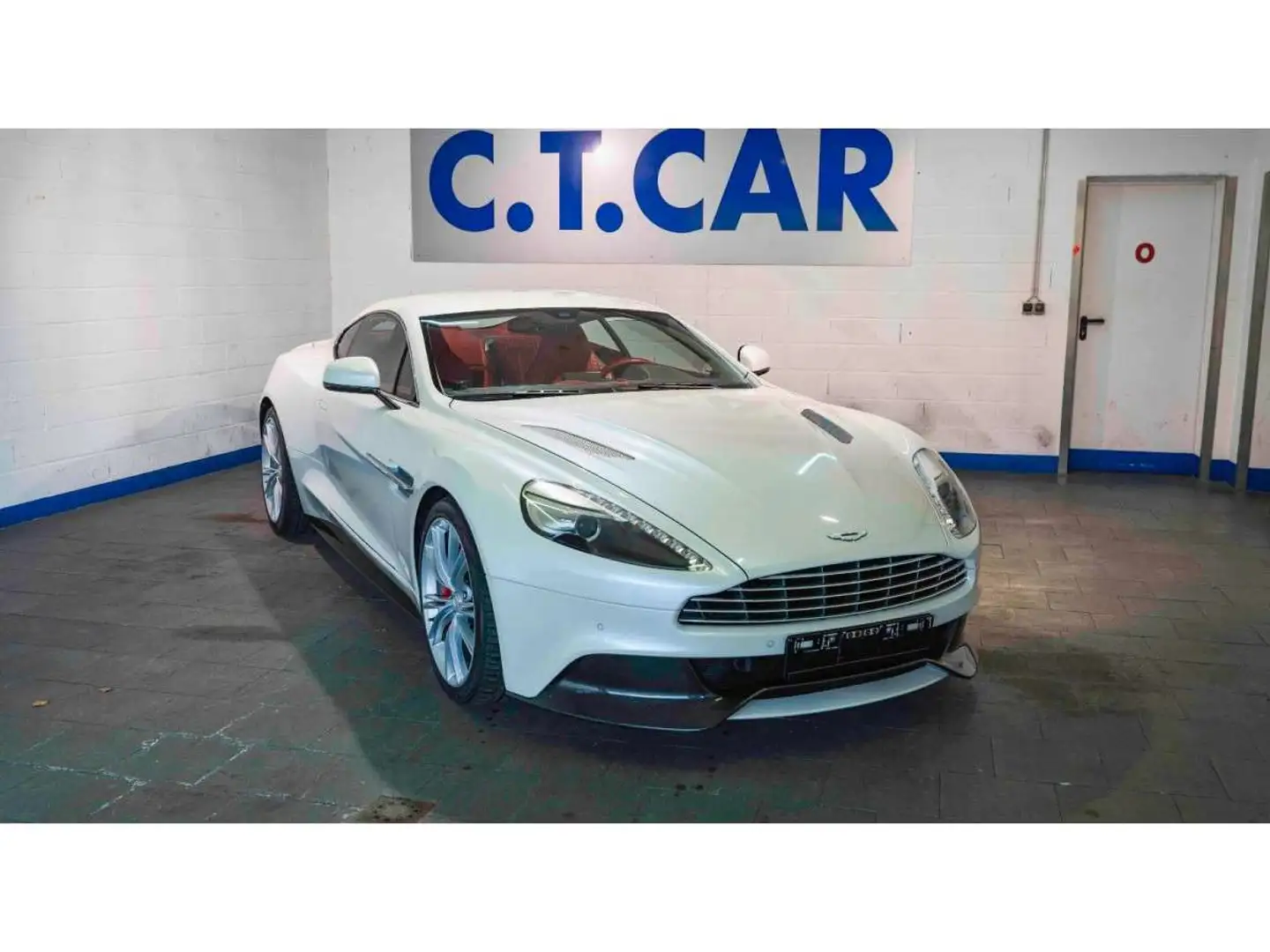 Aston Martin Vanquish Coupe 6.0 V12 Automatik Carbon B\u0026O Blanc - 2