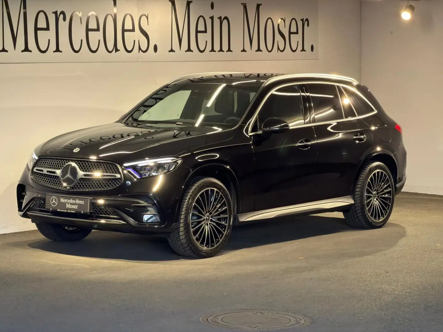 Mercedes-Benz GLC 300 de 4MATIC mit EQ Hybrid Technologie Ö-Edition Schwarz - 2