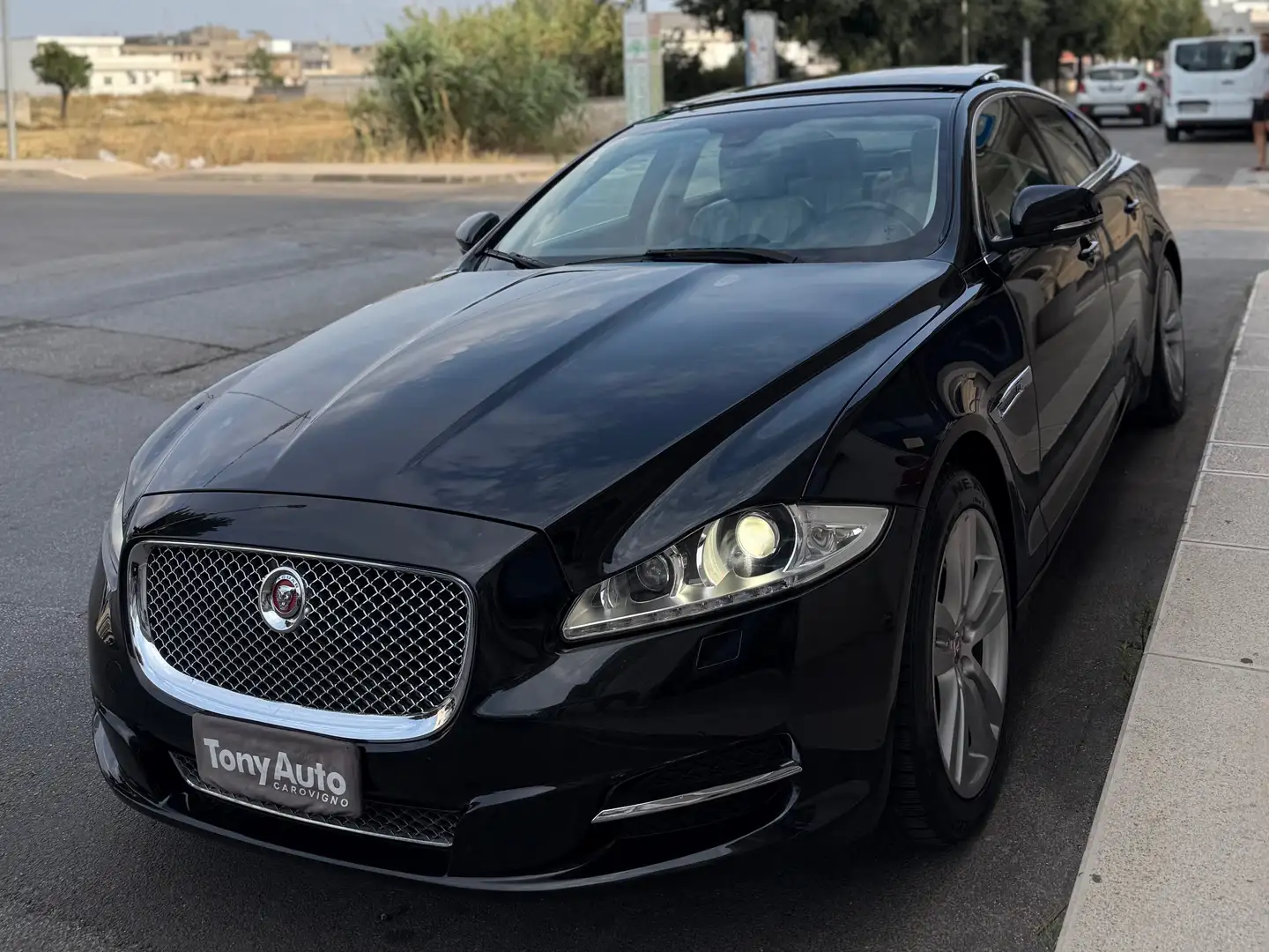 Jaguar XJ 3.0d  CAMBIO AUTOMATICO ,TETTO APRIBILE,TELECAMERA Nero - 1