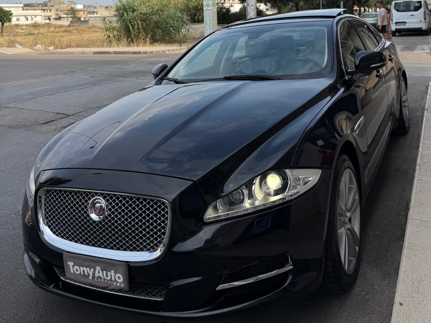 Jaguar XJ 3.0d  CAMBIO AUTOMATICO ,TETTO APRIBILE,TELECAMERA Nero - 2
