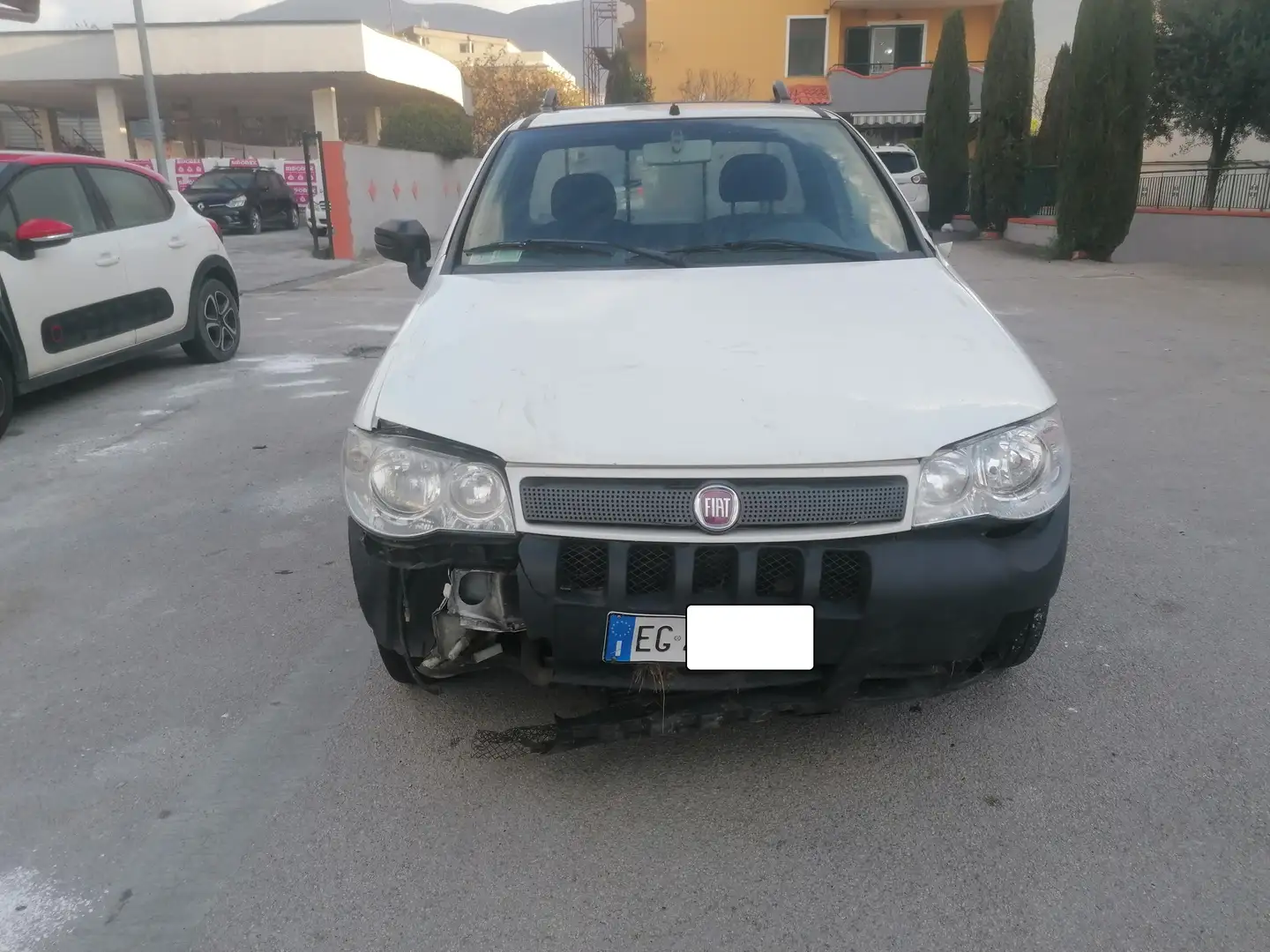 Fiat STRADA 1.3 Multijet 85cv Sinistrato Blanc - 2