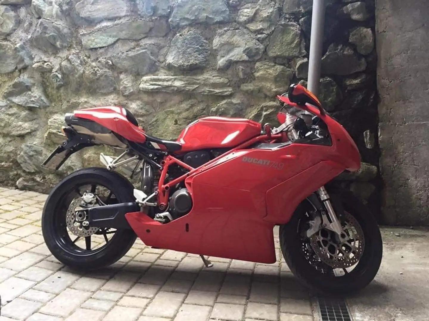 Ducati 749 Rood - 1