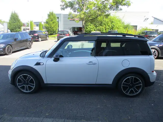 MINI Cooper Clubman MINI CLUBMAN BI Xenon Navi Panoramaschiebedach Volleder