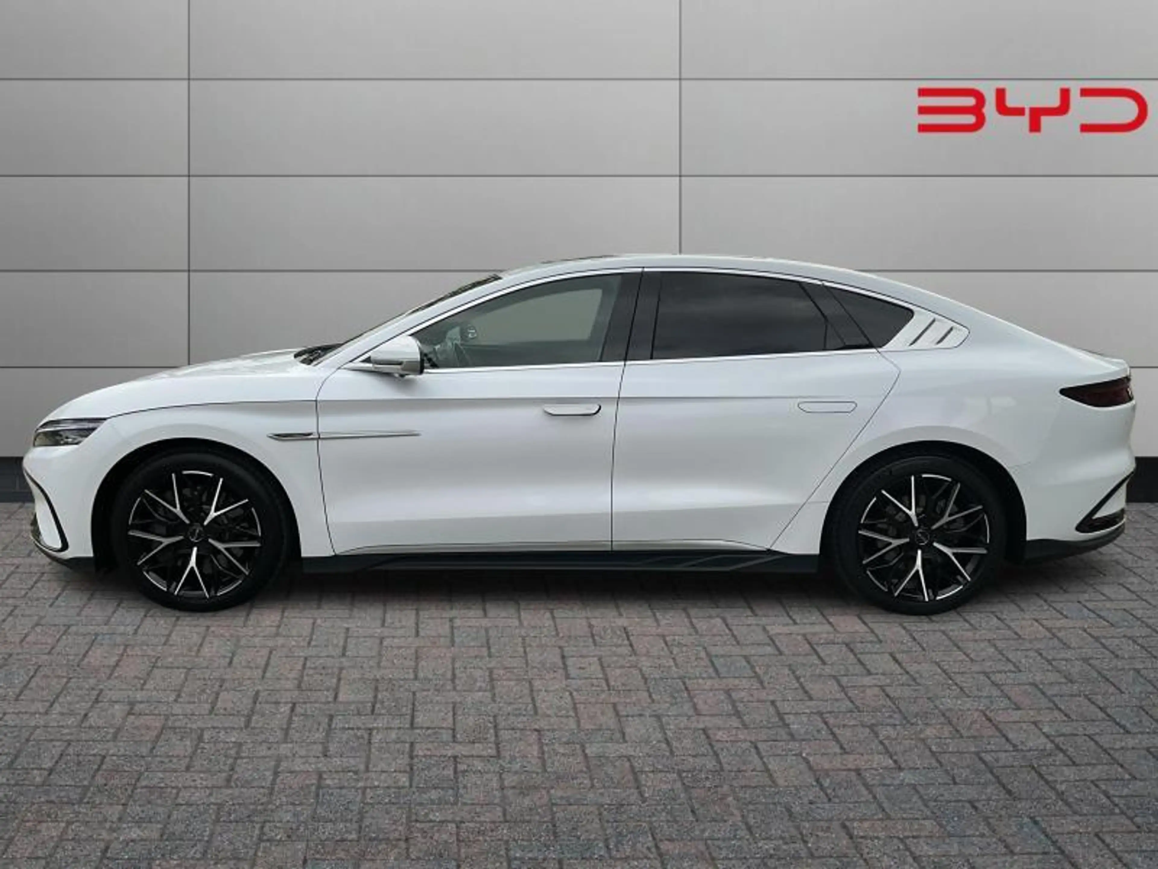 BYD Han Executive — photo 3