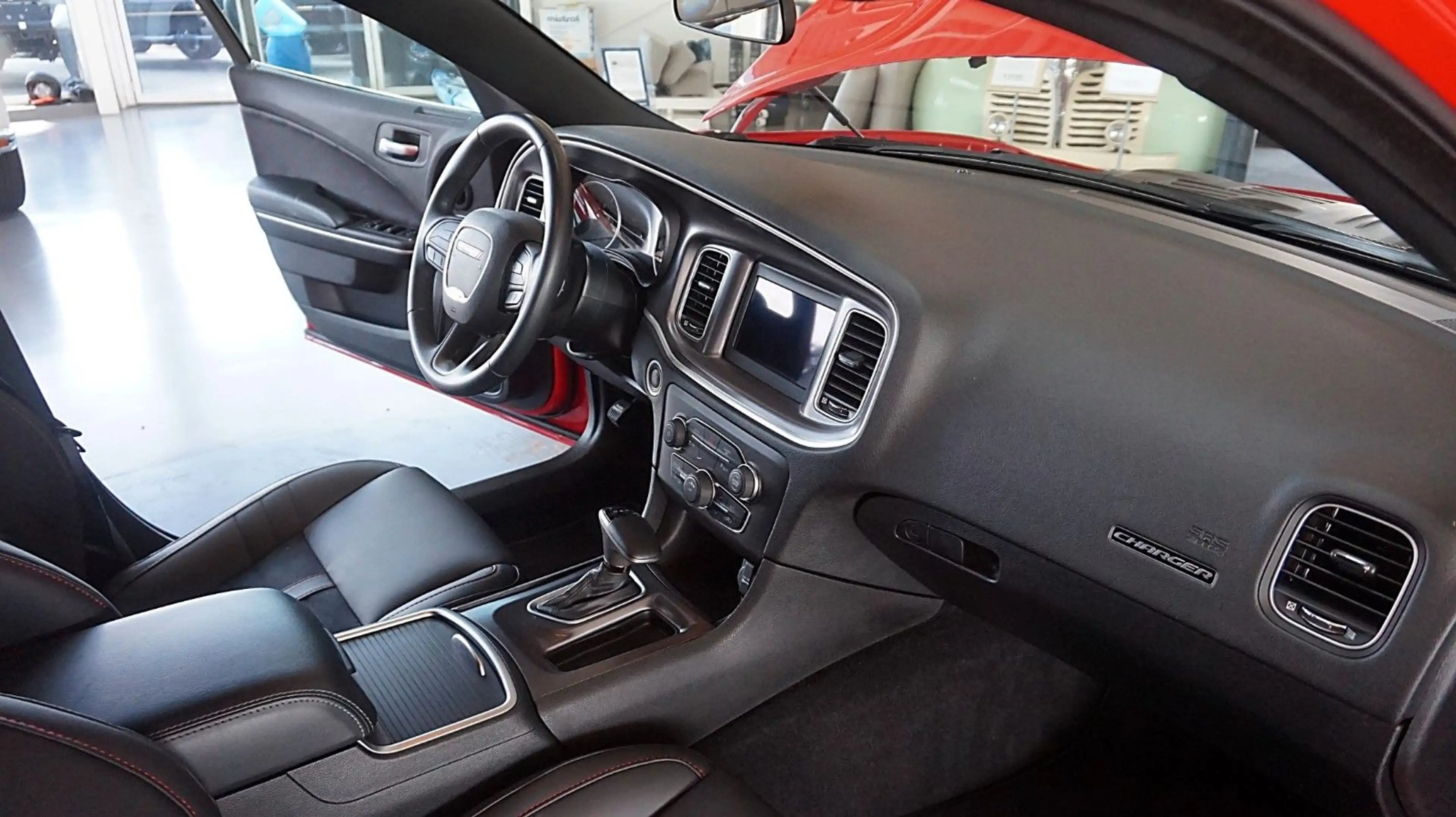 Dodge Charger 3,6l Automatik*Alu*Leder*Kamera*wenig.KM — photo 10