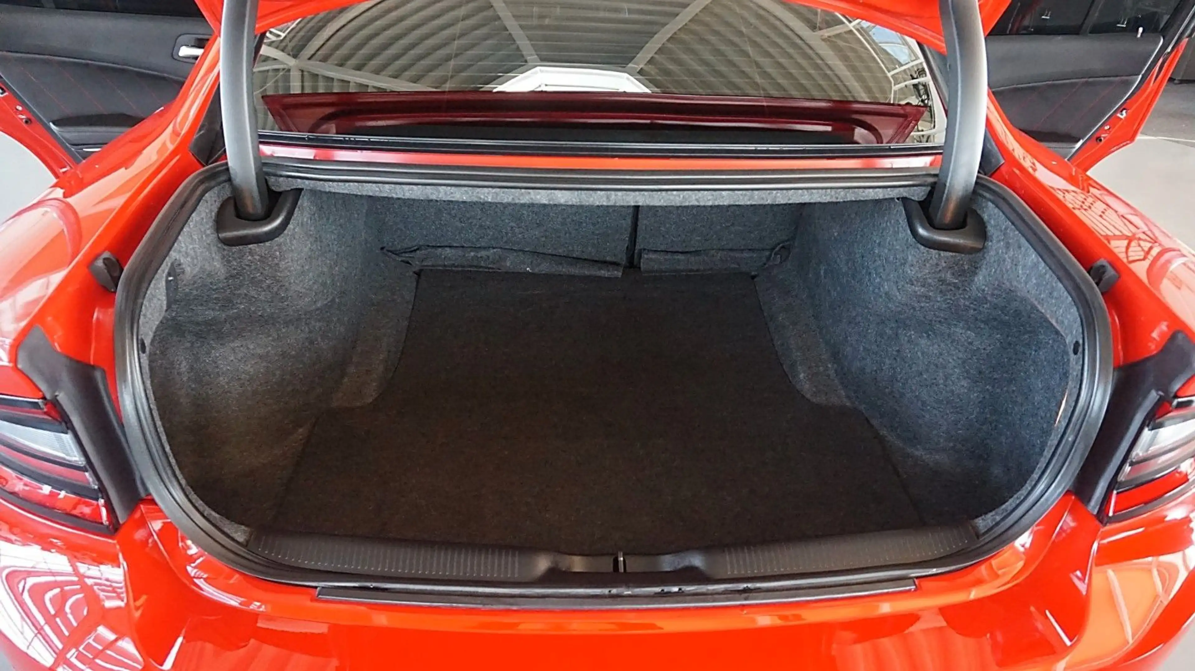 Dodge Charger 3,6l Automatik*Alu*Leder*Kamera*wenig.KM — photo 14