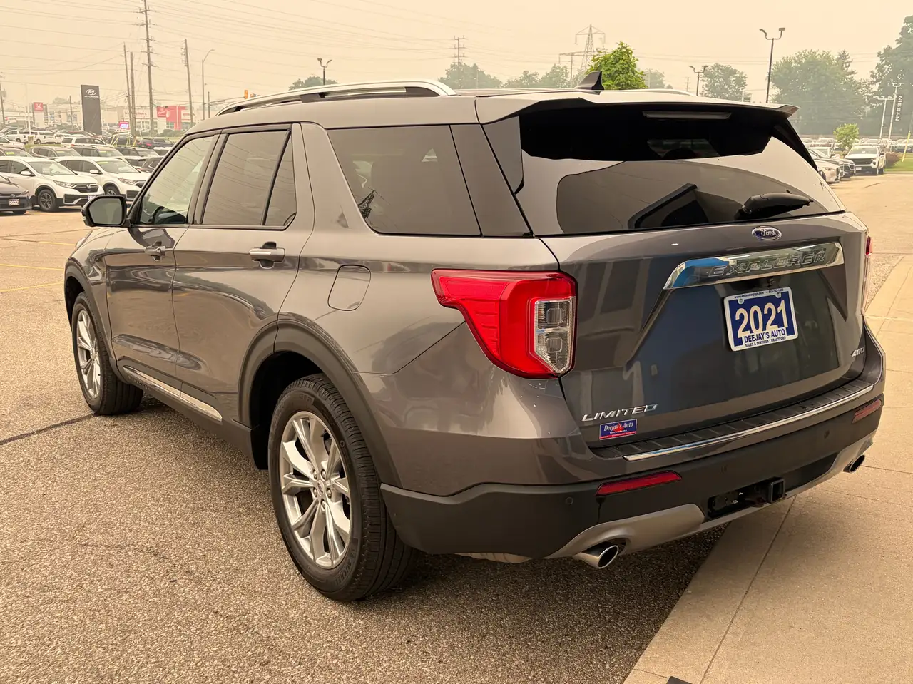 Ford Explorer снимка Ford Explorer