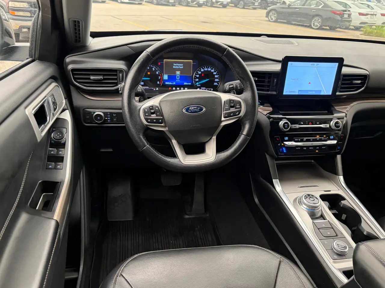 Ford Explorer снимка Ford Explorer
