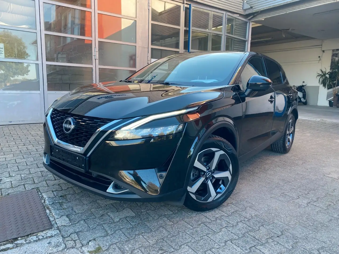 Nissan Qashqai N-Connecta/Automatik/360grad/Navi Noir - 1