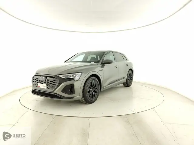 Audi Q8 e-tron S line edition 55 quattro