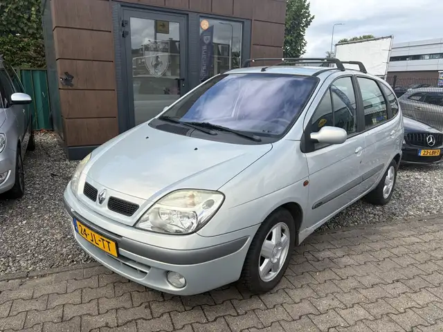 Renault Scenic 2.0-16V Expression