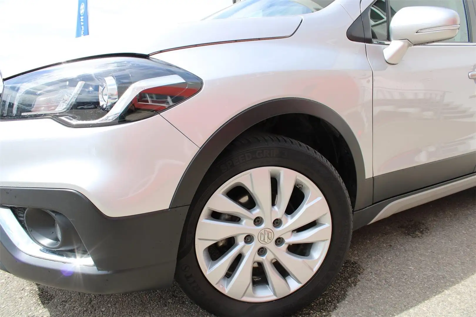 Suzuki SX4 S-Cross 1,0 DITC shine Argent - 2