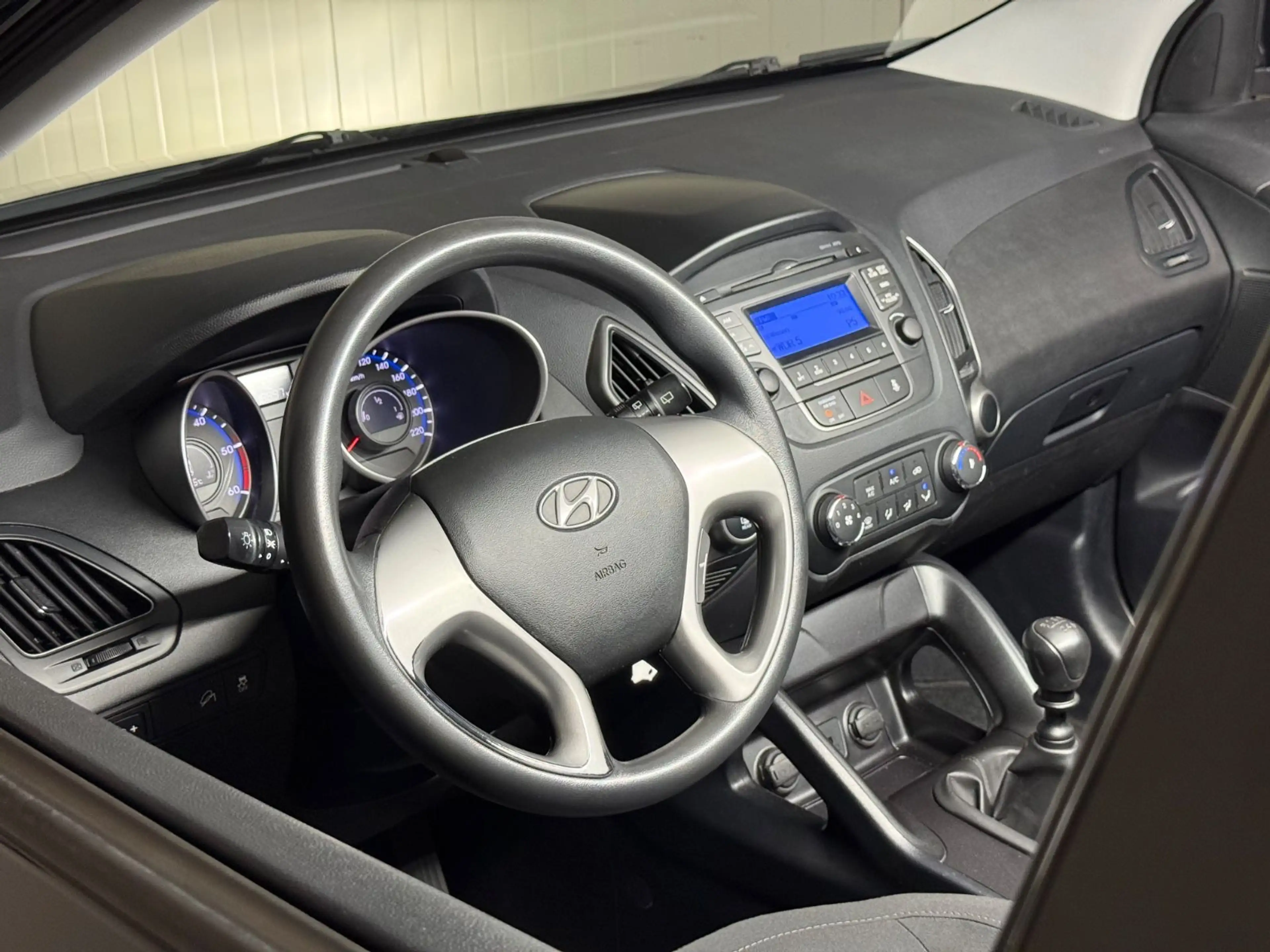 Hyundai iX35 Hyundai ix35/DIESEL/KLIMA/XENON/USB/AUX — photo 11