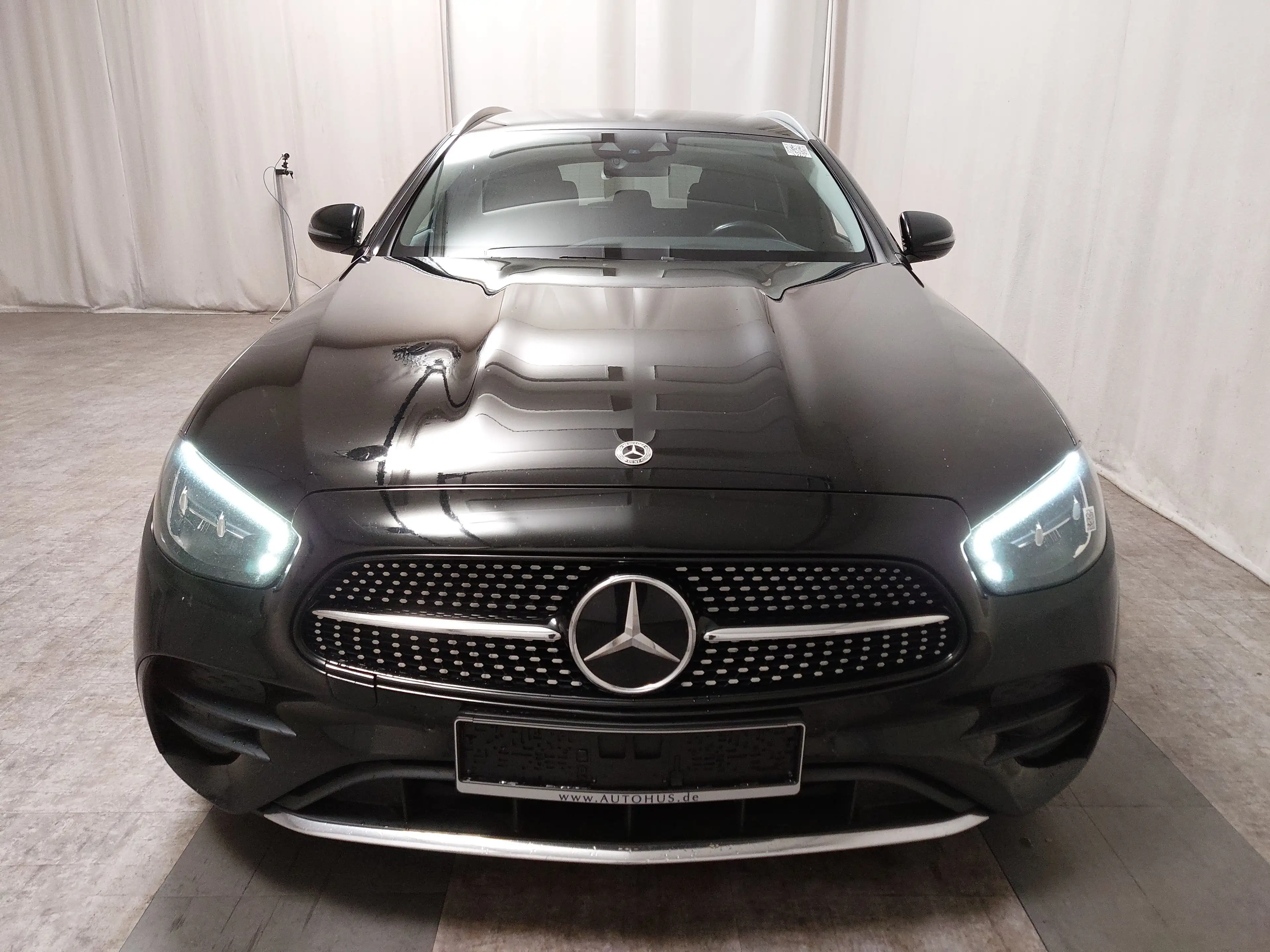 Mercedes-Benz E 300 E 300 KLIMAAUT RADIO TEMPO MFL SHZ VC KAMERA ACC NAVI LED RFK — photo 9