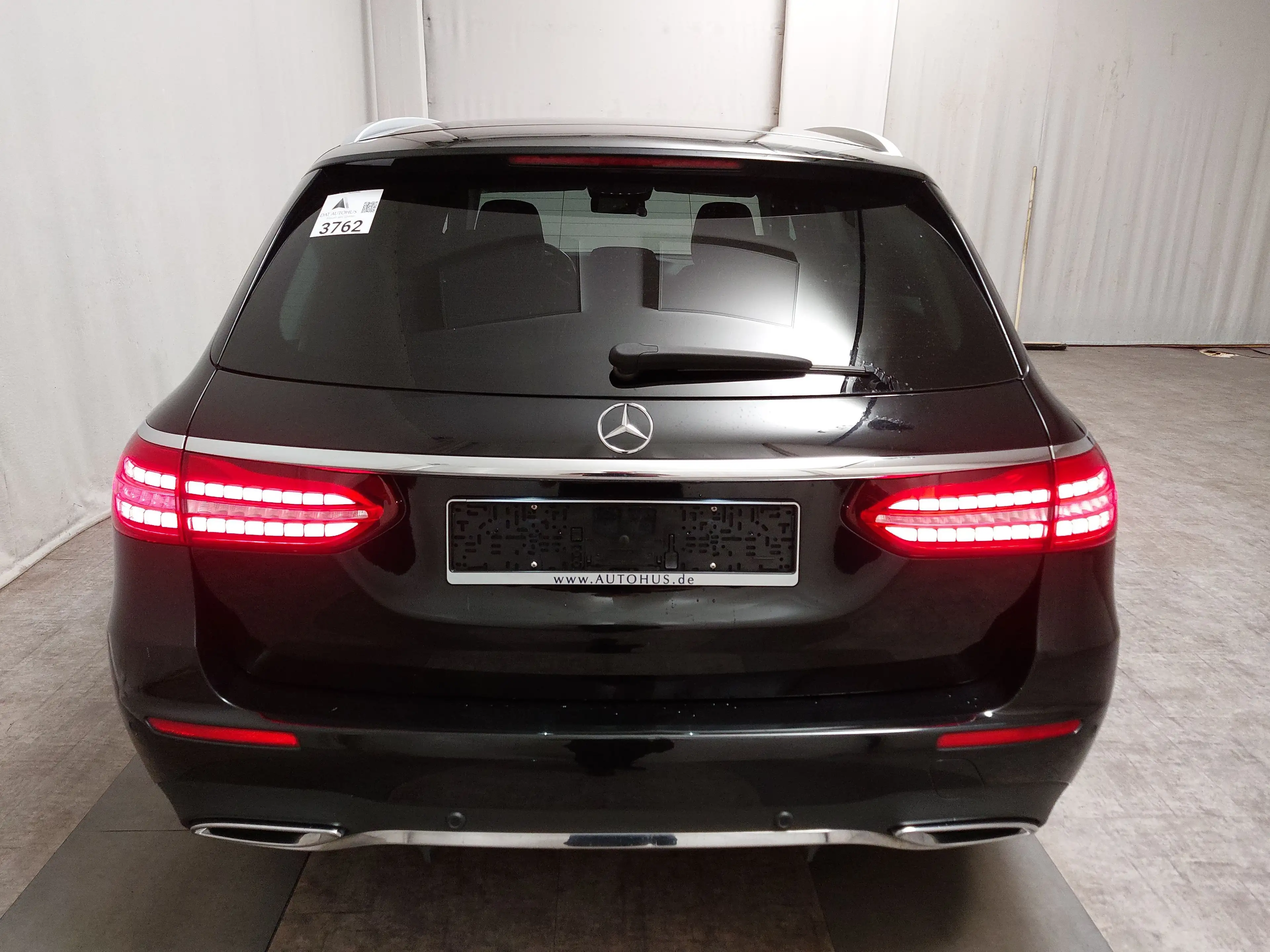 Mercedes-Benz E 300 E 300 KLIMAAUT RADIO TEMPO MFL SHZ VC KAMERA ACC NAVI LED RFK — photo 14