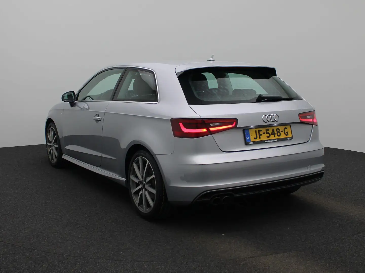 Audi A3 1.4 TFSI CoD Adrenalin S-LINE 150PK | CLIMATE CONT Grau - 2