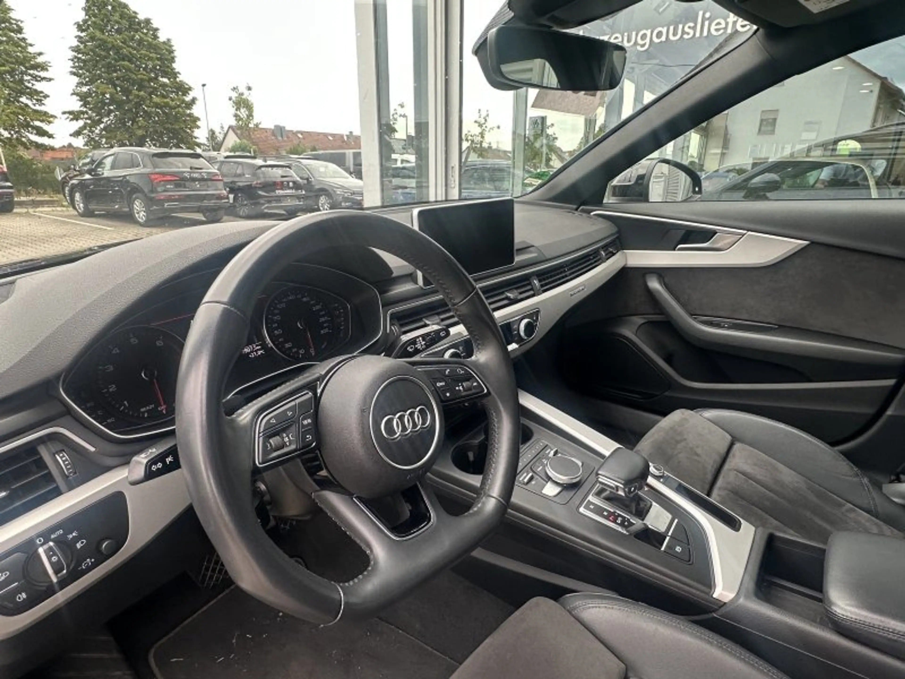 Audi A4 allroad 45 TFSI quattro S-Tr. Leder/Alc. Navi Kamera Xenon — photo 11