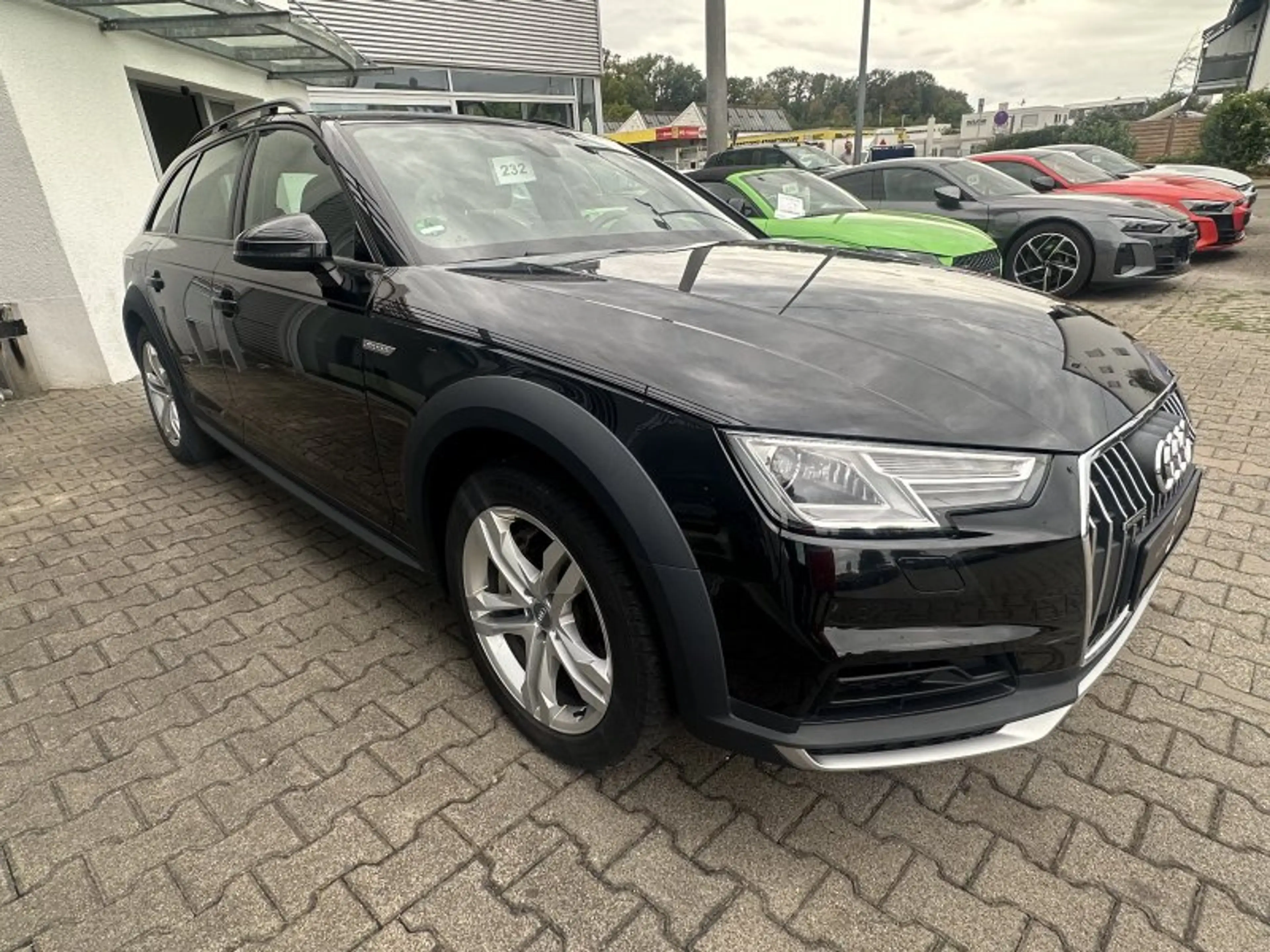 Audi A4 allroad 45 TFSI quattro S-Tr. Leder/Alc. Navi Kamera Xenon — photo 7