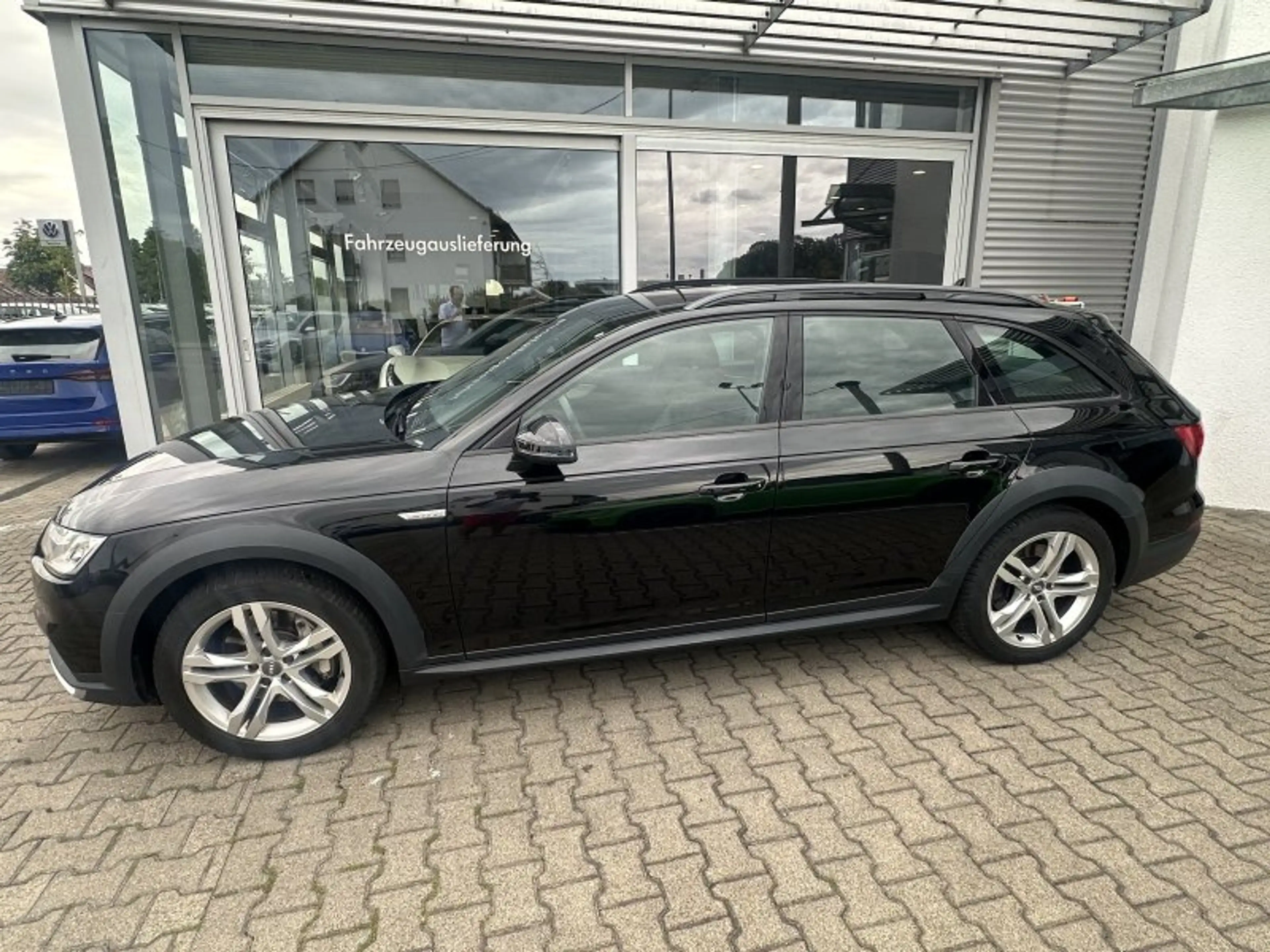 Audi A4 allroad 45 TFSI quattro S-Tr. Leder/Alc. Navi Kamera Xenon — photo 3