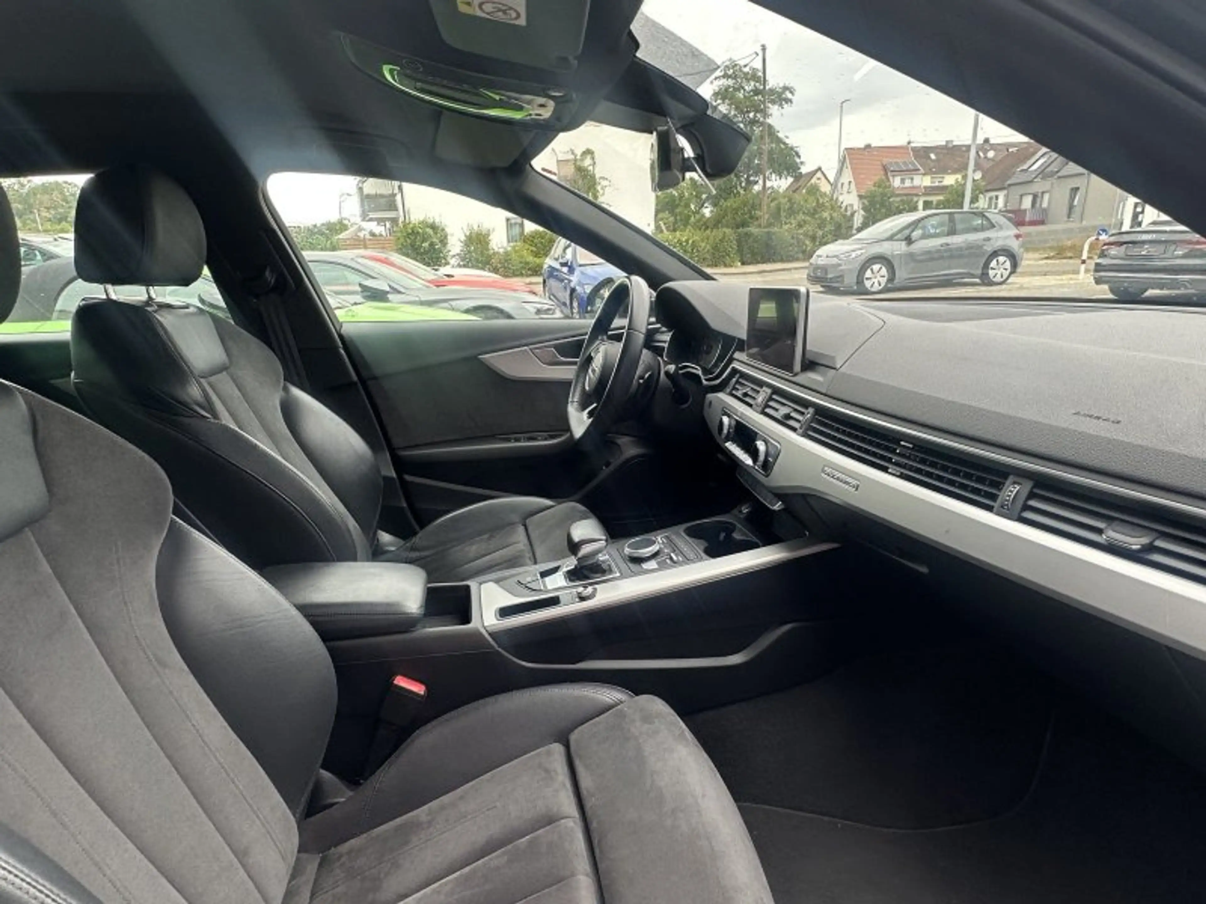 Audi A4 allroad 45 TFSI quattro S-Tr. Leder/Alc. Navi Kamera Xenon — photo 15