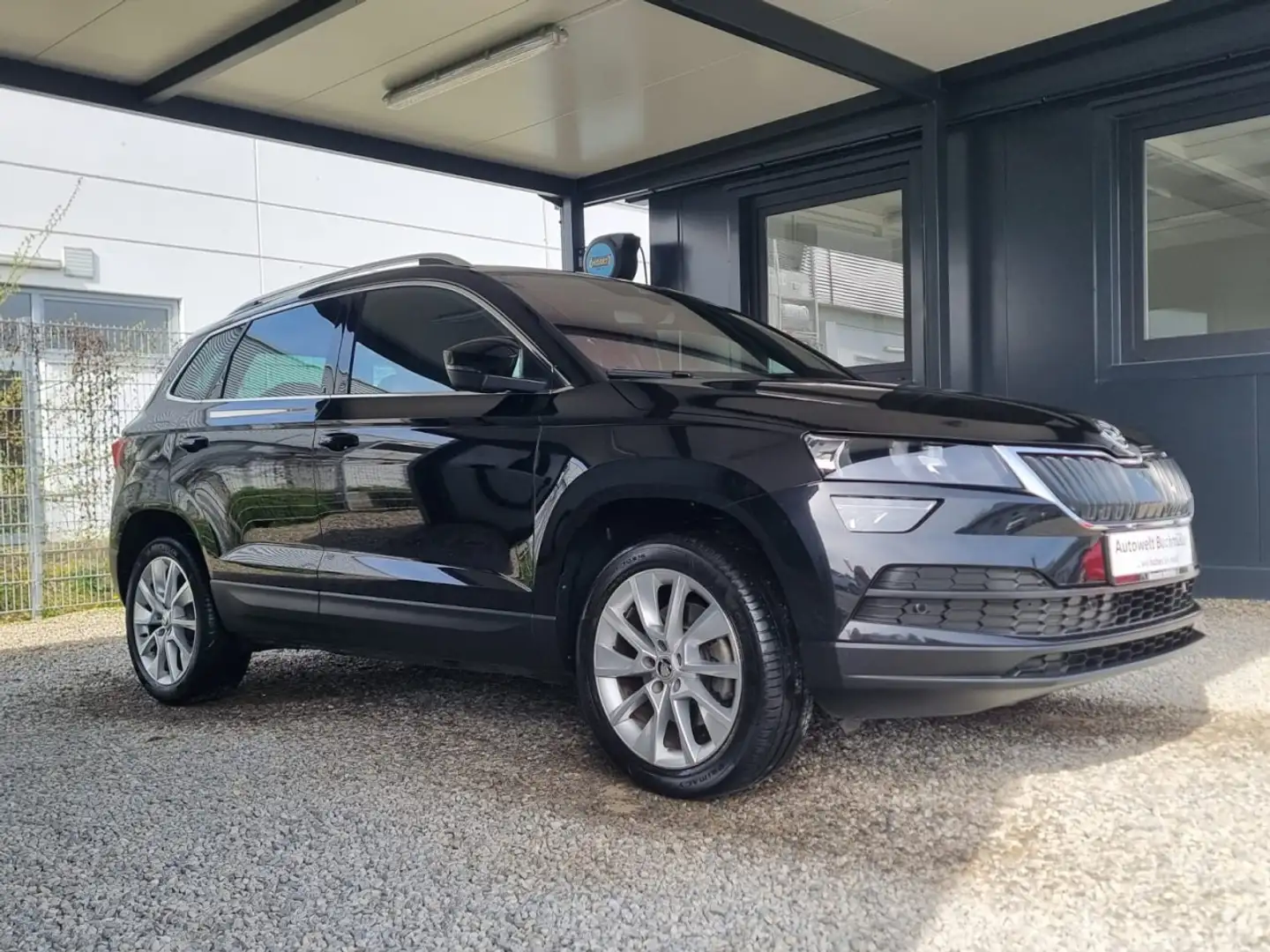 Skoda Karoq 2.0 TDI,KAMERA,NAVI,ACC+LANE,KEYLESS,DAB Klima Schwarz - 2