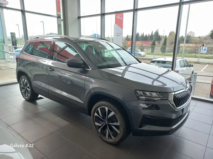 Škoda Karoq 1.5 TSI DSG PLUS 2025
