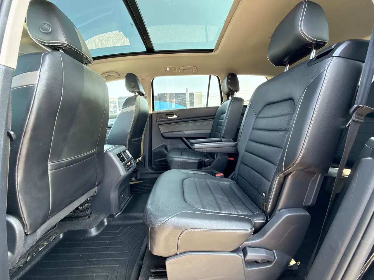 Volkswagen Atlas снимка Volkswagen Atlas
