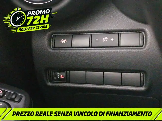 Nissan Juke view 27