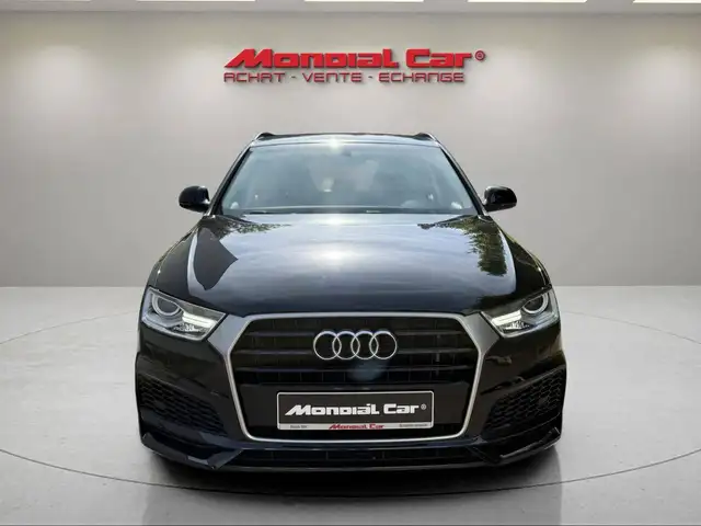 Audi Q3 view 3