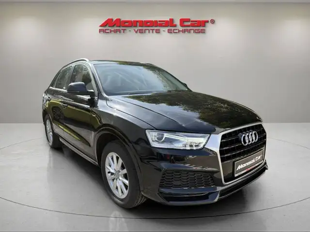Audi Q3 view 4