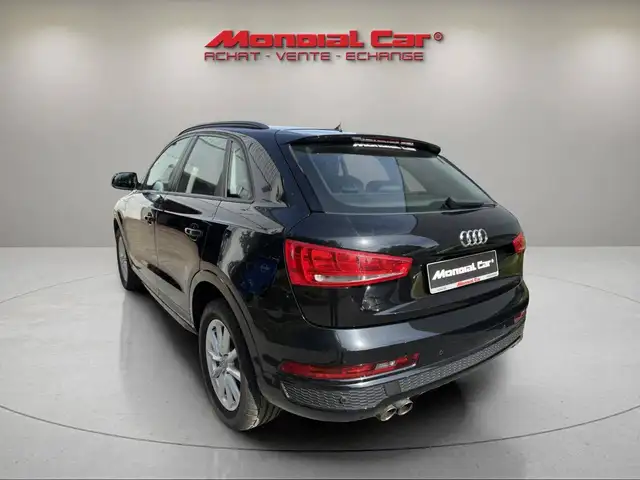 Audi Q3 view 6